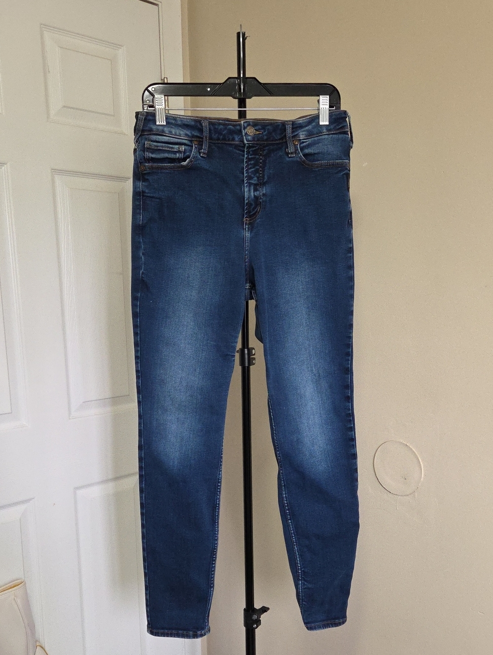 Silver Jeans Infinity Fit  Jeans